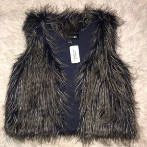 Brand New! Forever 21 Faux Fur Vest w Navy Lining